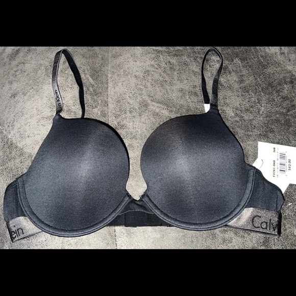 Calvin Klein Bra - Picture 3 of 3